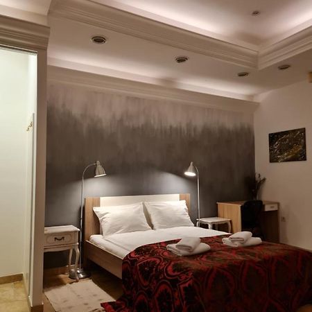 Apartmani N.May'S Karlovac Esterno foto