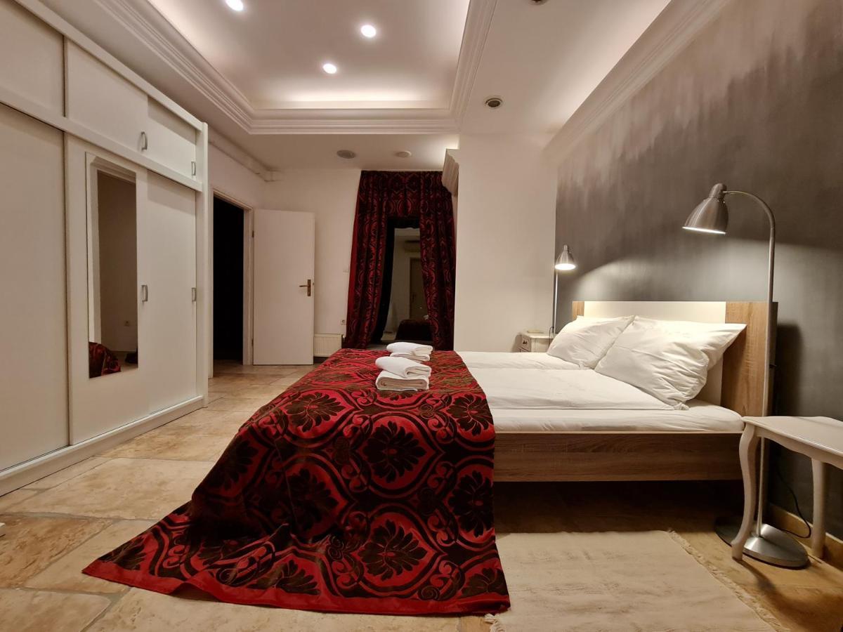Apartmani N.May'S Karlovac Esterno foto