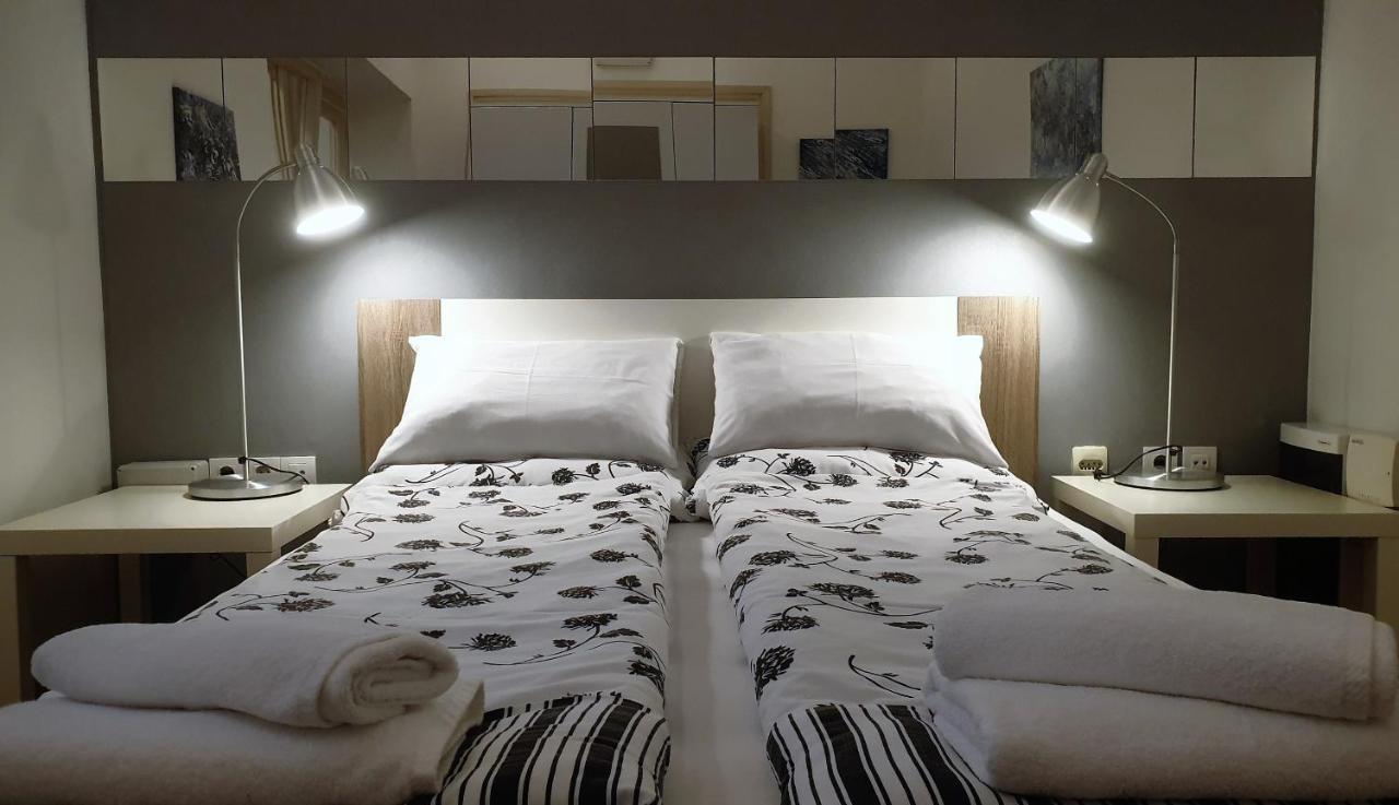 Apartmani N.May'S Karlovac Esterno foto