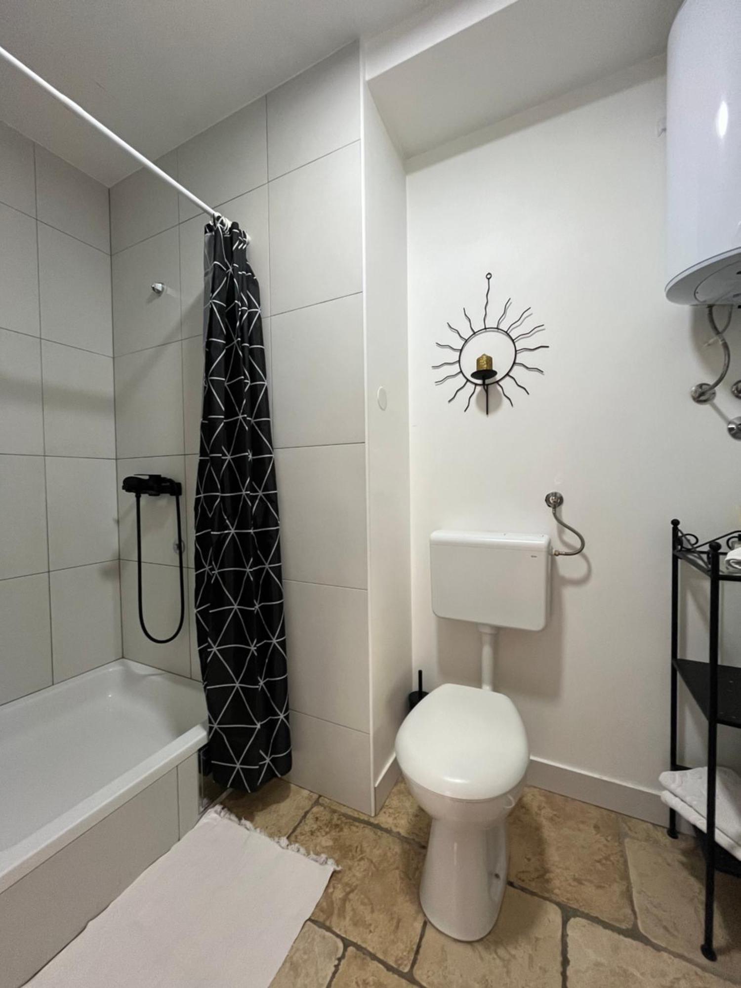 Apartmani N.May'S Karlovac Esterno foto