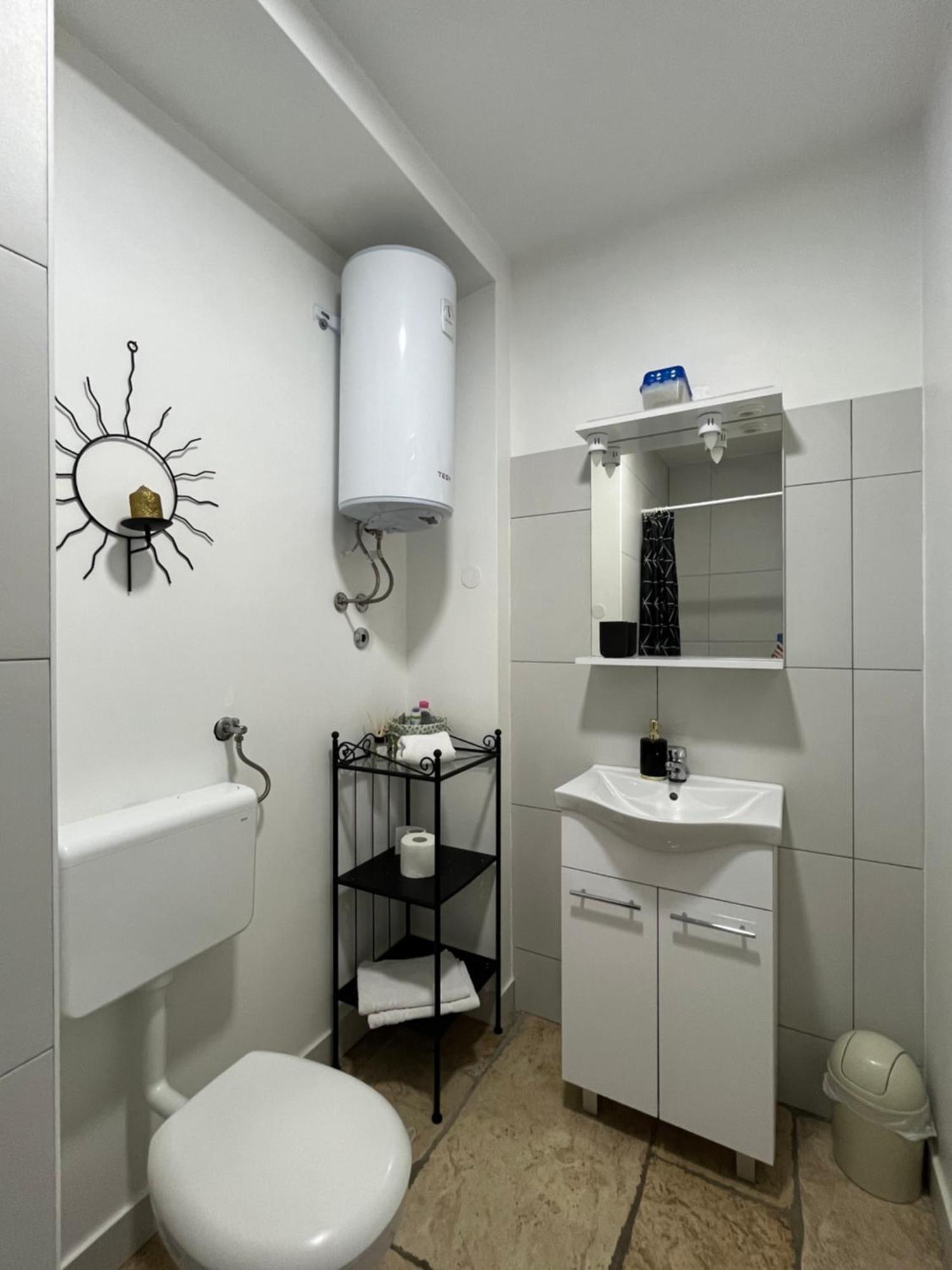 Apartmani N.May'S Karlovac Esterno foto